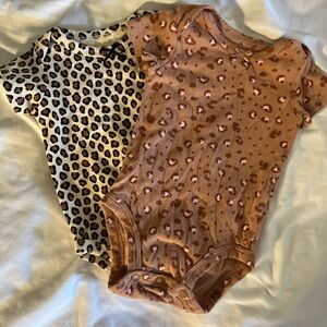 (2) 0-3m Leopard Baby Bodysuits